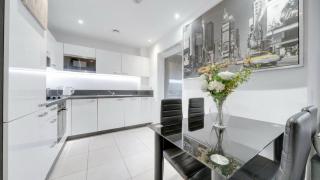 Comfortable 1-Bedroom Apartment Near Station - Business & Leisure Friendly - 7