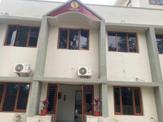 Hotel O S Town Guest House - 6