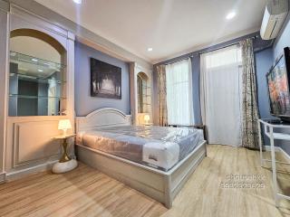 Spacious 3 Ensuite Bedrooms Townhouse in Rama 3, Bangkok - 3