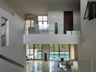 Your Luxury Villa in the South of Jakarta - 8