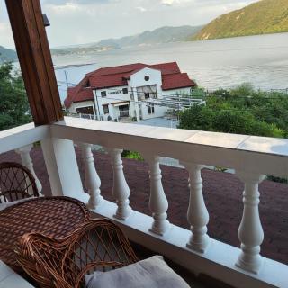 Conacul de la Dunăre, Eșelnița - 4