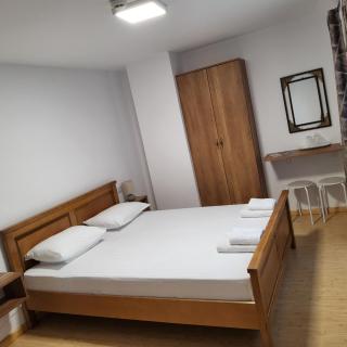 Conacul de la Dunăre, Eșelnița - 3