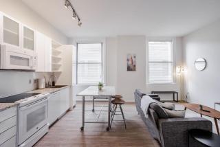 CozySuites Sky Central #9 - 3