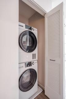 CozySuites Sky Central #9 - 1