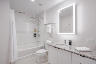 Sky Central #8 CozySuites - 2