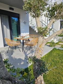 Helios Apartment with Pool Access in Erato Complex Paralia Ofriniou - 9