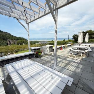 Luxury Vacation Home on the Ring of Kerry-Wild Atlantic Way with Mountain & Sea Views - 5 min walk to Glenbeigh Village - 10 min drive to Rossbeigh Beach & Dooks Golf Course -30 minute drive from Muckross House and National Park -3 night min stay - 2