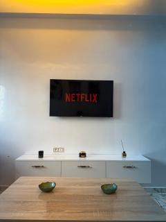 Elegant Apartement Near Euromed & Moulay Yaakoub - 9