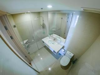 Modern 1 BR Apartment at One East Residence - 5