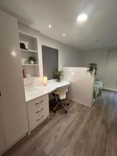 For Students Only - Glassyard Building in London - 7