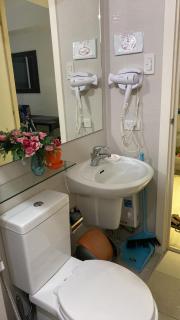 AFFORDABLE STAYCATION NEAR Airport - 5