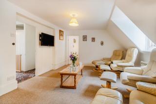 9 Bed in Three Holes oc-l31856 - 1