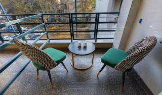 LR Suites Near Huda City Centre - 2