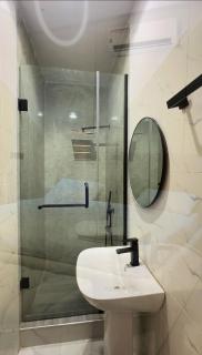 Luxury 2-Bedroom Apartment - 8