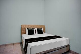 Hotel O near Universitas Medan Area formerly Rumah Idaman Bunda - 0