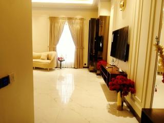 Le Aura Grand Hotel - 9