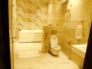 Le Aura Grand Hotel - 7