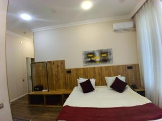 London Hotel Baku - 3