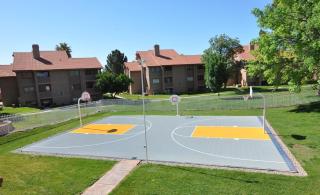 Spacious Condo - 1GB Wi-Fi, Netflix, Amazon Prime - 3