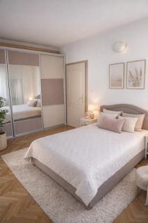 Spacious 2BR with Lake Access & Mountain View - Ohrid - 5