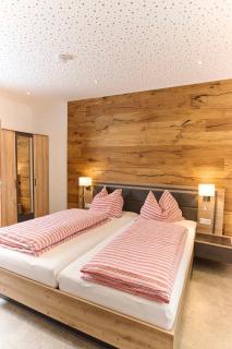 Pension Seestüberl Doppelzimmer mit Balkon - 1