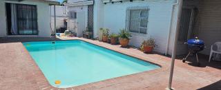 Milnerton Oak Lodge Home Away from Home! - 6