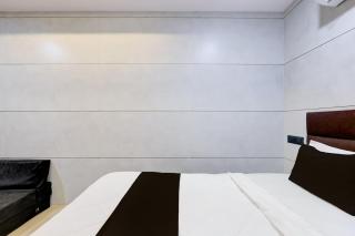 Hotel O Castle Rooms - 1