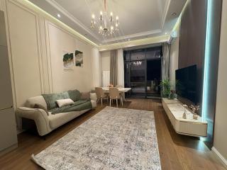 Elegant Premium Stay in City Garden Narimanov! - 1