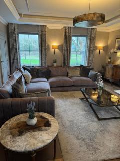 Fivestar Luxurious Home - Westport Quay - 2