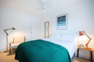 Flat Two, High Street, Saxmundham - 9