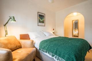 Flat Two, High Street, Saxmundham - 1