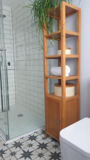 The Cube at No. 21. Modern & Stylish getaway. - 3