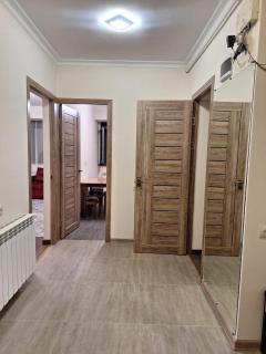 Луна Хаус - 1