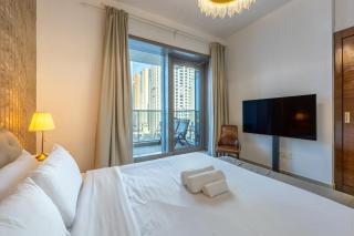 Vacationer I Sparkle T1 2 Bedroom I Marina Views I Steps away from Beach I Gym, Pool, Parking & Wi-Fi - 2