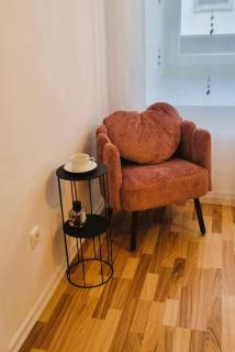 Stay in AUX, feel at home ! 2 room apartment central incl all you need for 4 person, extended check in and check out - 5