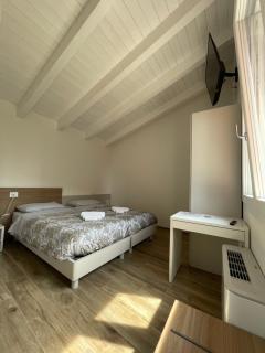 LOCANDA LA CAMPAGNOLA orari check in dalle 1130 alle 1530 e dalle 1800 alle 2300 - 9