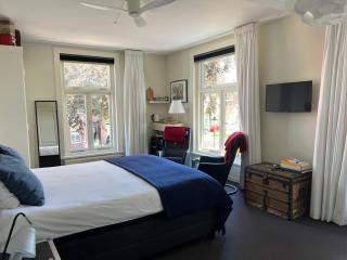 Room One-Twenty-One - 7