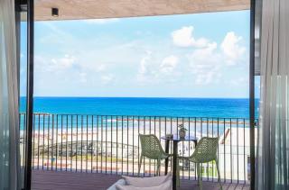 Apartment overlooks the sea from almost every window ! - 4