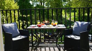 Room One-Twenty-One - 9