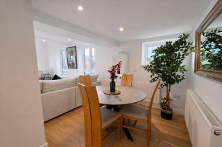 2-Bed - Bridgwater Rd - Stylish, Free Parking - 8