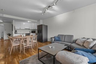 Convenient Bergen Stay with Easy Transport Connections - 8