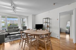 Convenient Bergen Stay with Easy Transport Connections - 1