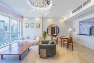 Vacationer Holiday Homes l 1 Bedroom Stunning Marina Skyline l Free Pool, Gym Access - 3