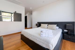 Luxury villa with pool and sea view - 6