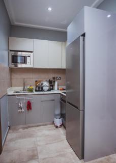 Luxe 1BR at The Veron APT 19, Dzorwulu with Pool, Fast Wi-Fi, Walkable to Highly Rated Cafés, Restaurants, Malls and 8 min to Airport - 3