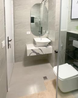 3BR City View, Ensuite Rooms and Prime Location - 1