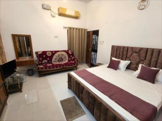 Shiv Shristi Home Stay - 4