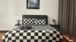 Spritz Empire Regalia Suites & Residence - 6