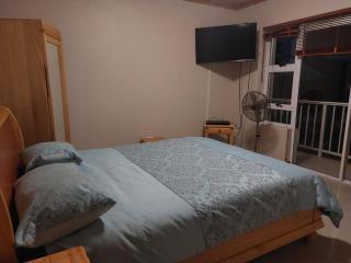 Beautiful 5 Bedroom Home for Families or Groups - 9