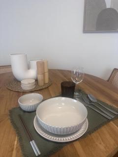 1bd apt next to metro, close to MCG- free parking - 4